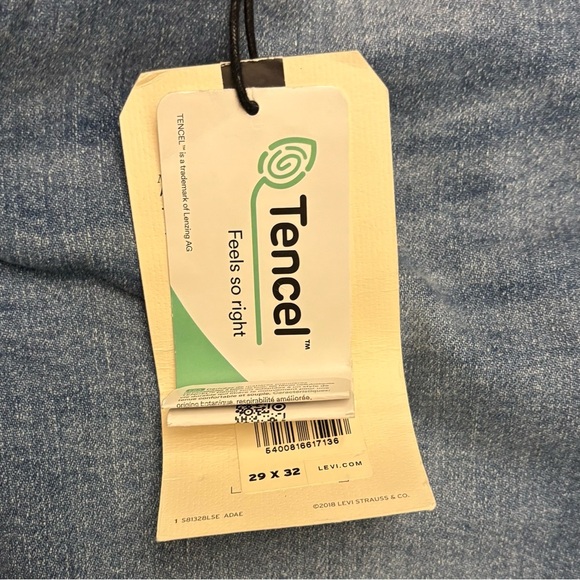 Levi’s Premium 512 Slim Taper Jeans - Picture 9 of 12